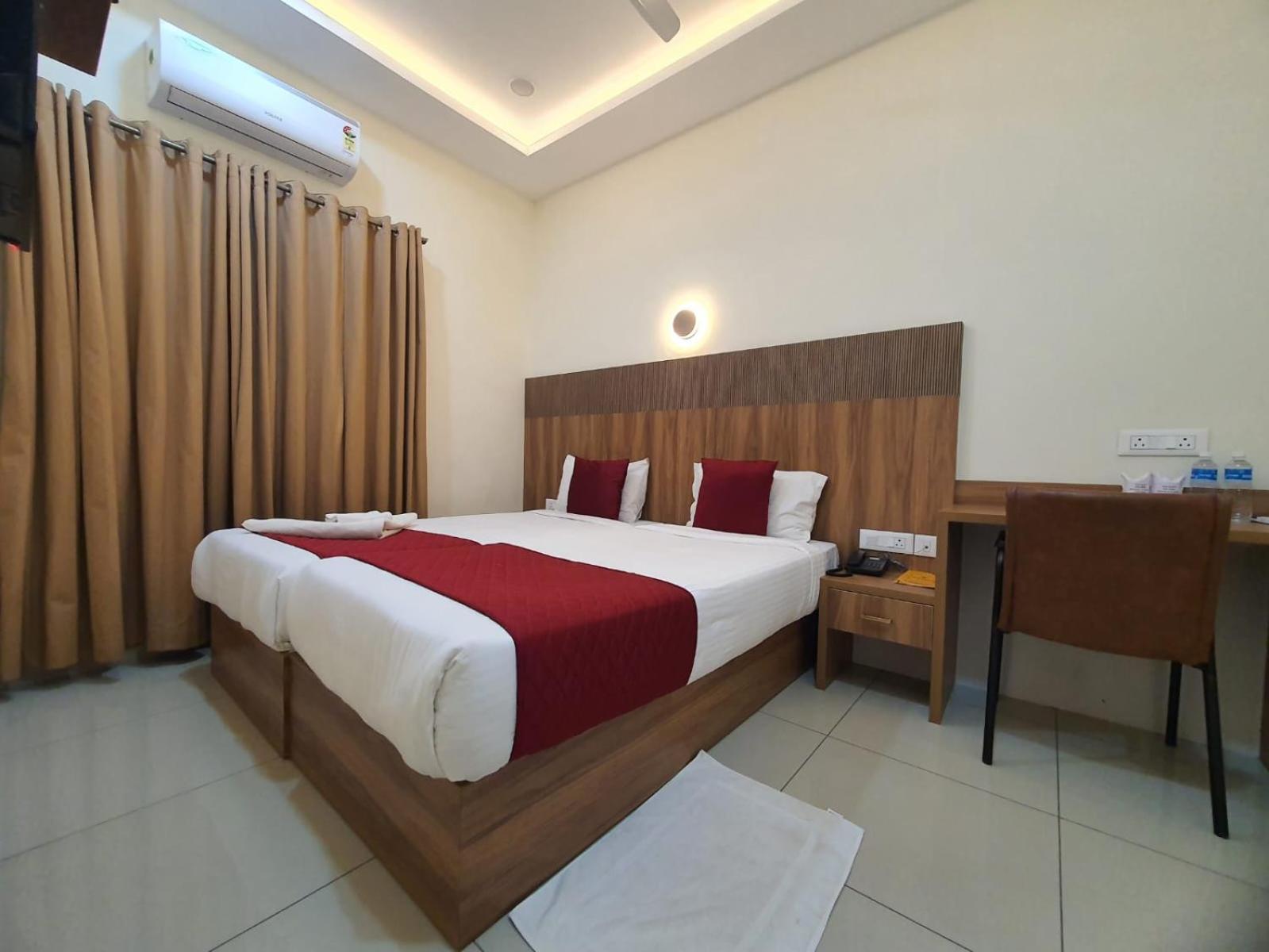 Hotel Deepakam Inn Palakkad Eksteriør billede