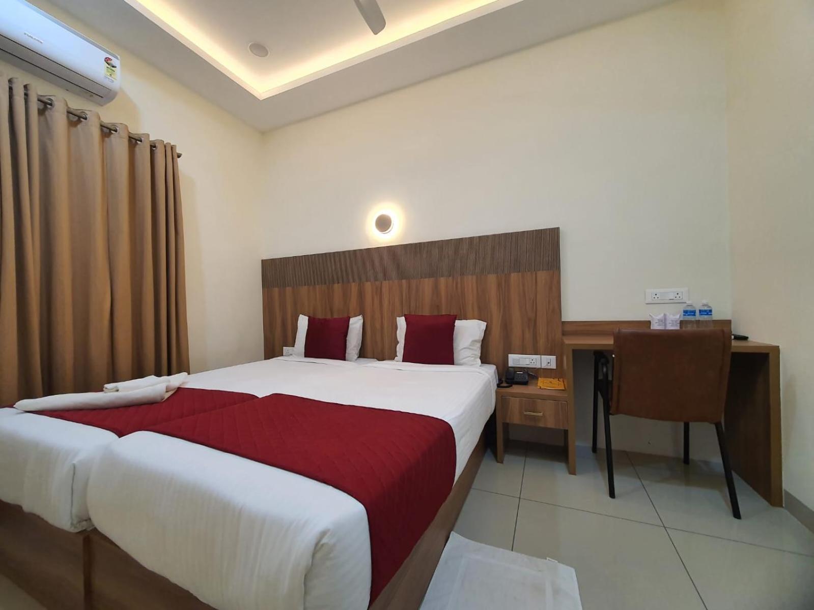 Hotel Deepakam Inn Palakkad Eksteriør billede