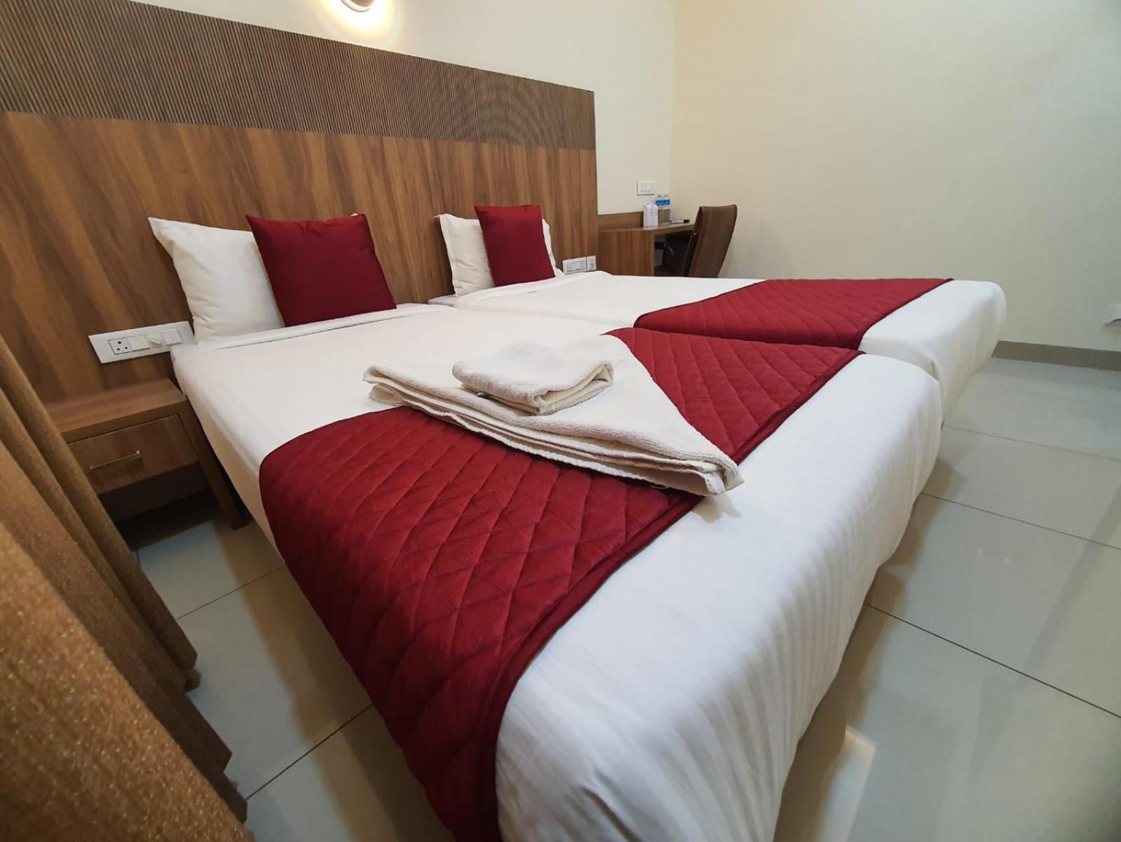 Hotel Deepakam Inn Palakkad Eksteriør billede