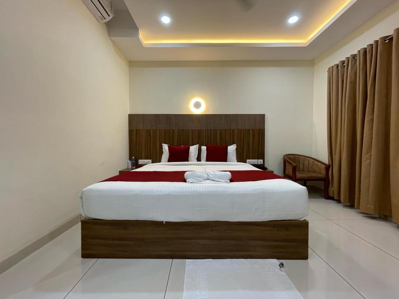 Hotel Deepakam Inn Palakkad Eksteriør billede
