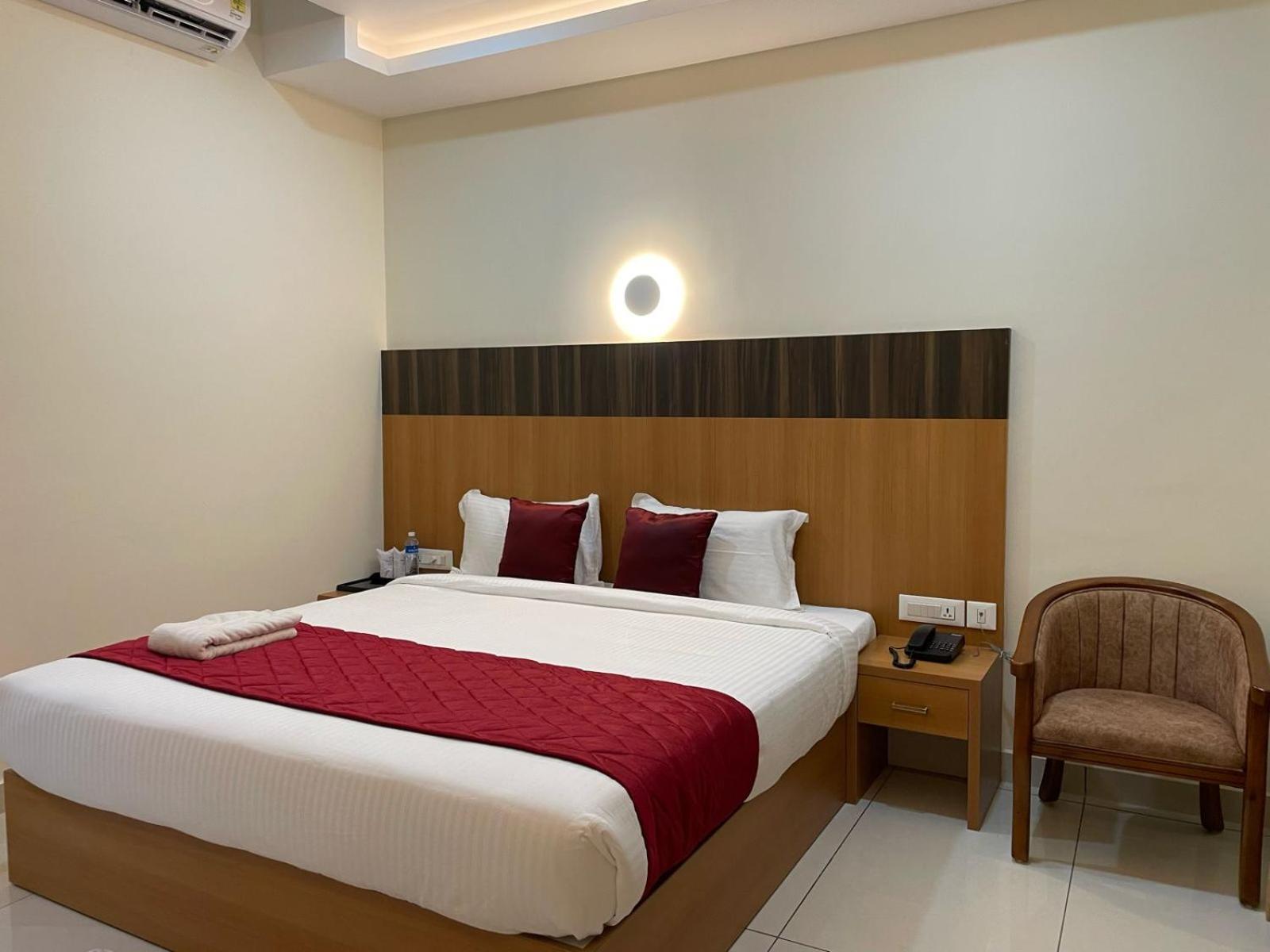Hotel Deepakam Inn Palakkad Eksteriør billede